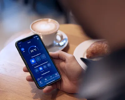 Управление с пульта или телефона